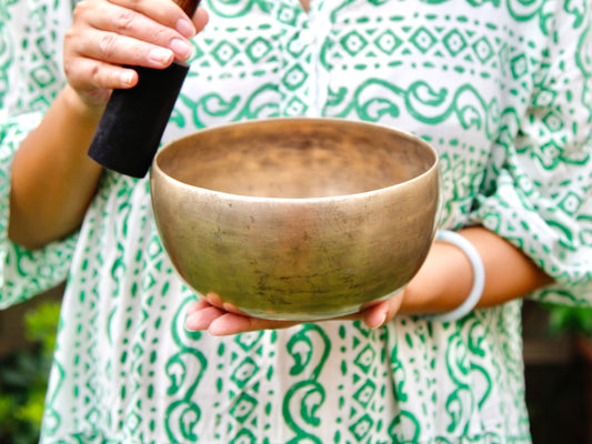 Old 'Tara' Singing Bowl - Base Note G3 (197 Hz)