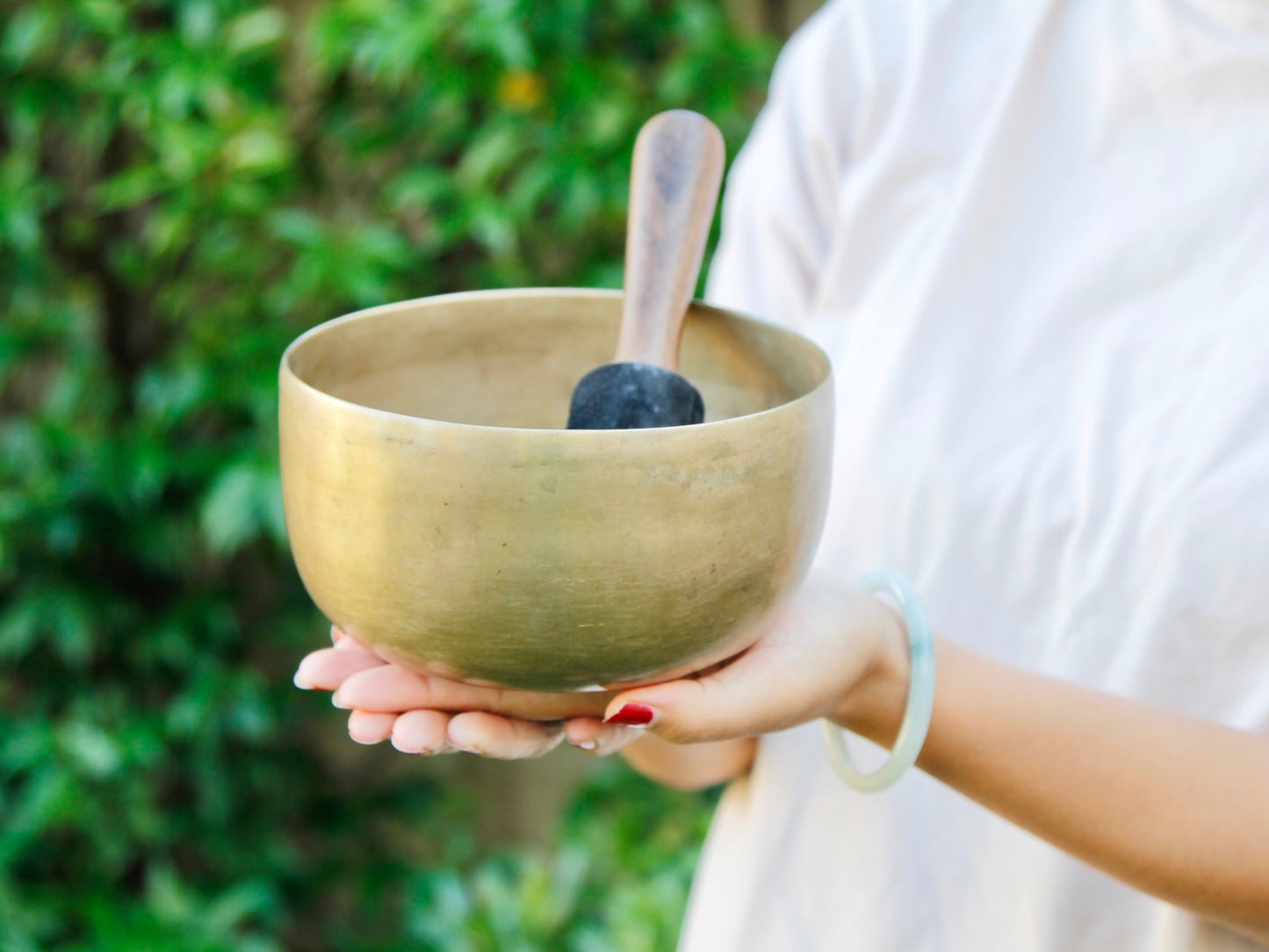 Old 'Tara' Singing Bowl - Base Note G#3 (204 Hz)