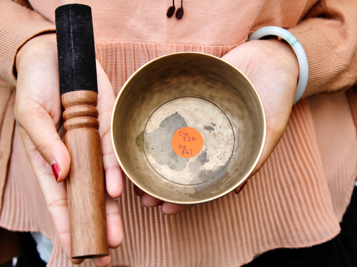 Small Old 'Tara' Singing Bowl - Base Note E4 (322 Hz)