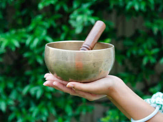 Old 'Tara' Singing Bowl - Base Note C4 (257 Hz)