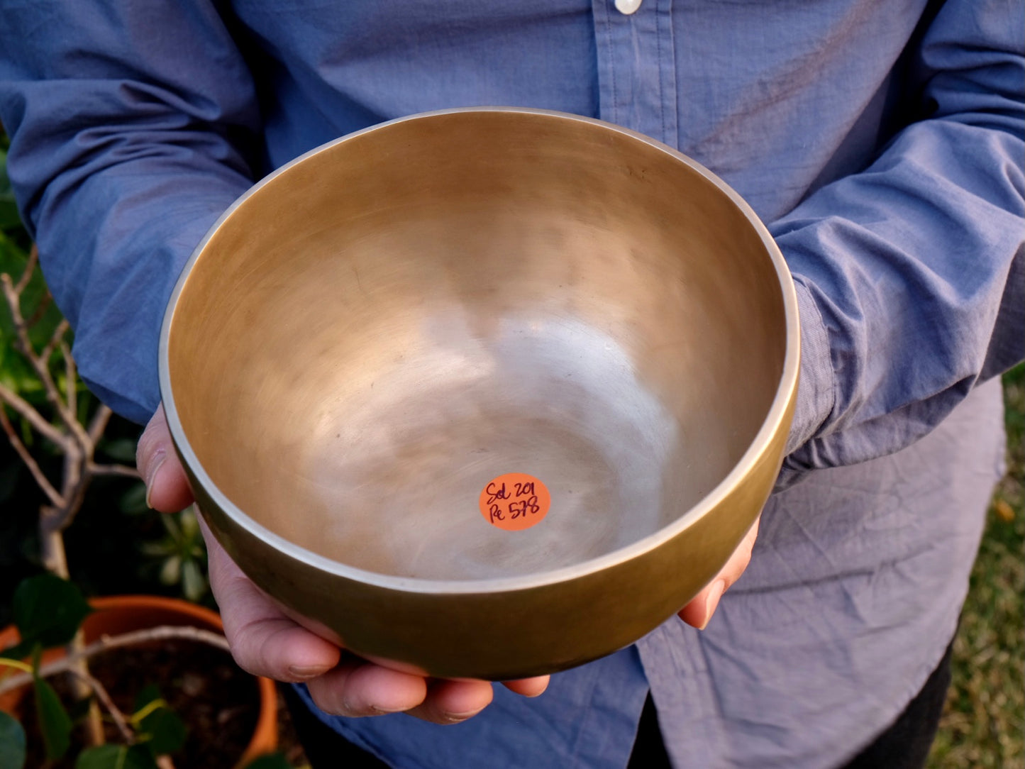 Contemporary Flow Singing Bowl - Base Note G (201 Hz)