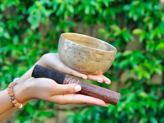 Small Old 'Tara' Singing Bowl - Base Note D#4  (310 Hz)